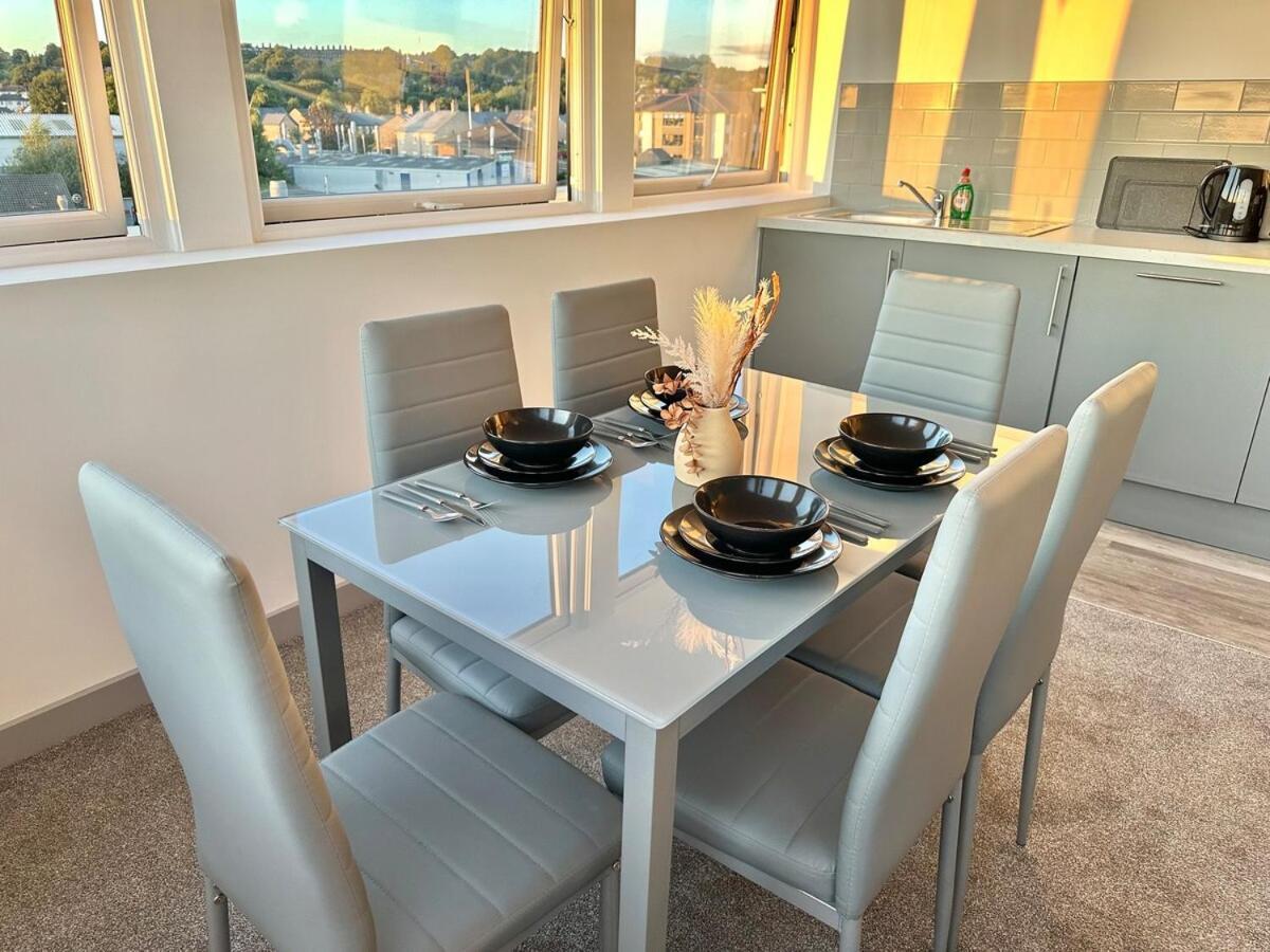 2 Bedroom With Stunning Sunset View, Free Parking And Wifi By Brookland Stays Yeadon Екстериор снимка